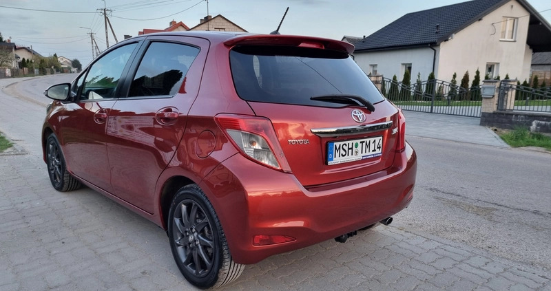 Toyota Yaris cena 30900 przebieg: 148000, rok produkcji 2011 z Sławno małe 466